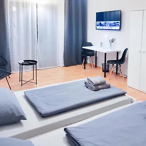 Apartment Alfa Mitte 2 City-lage Berliner Platz Balkon Netflix Kueche Wm L 2br 5 Beds 6 People L Fully Equipped Kitchen & Bathroom, Stuttgart