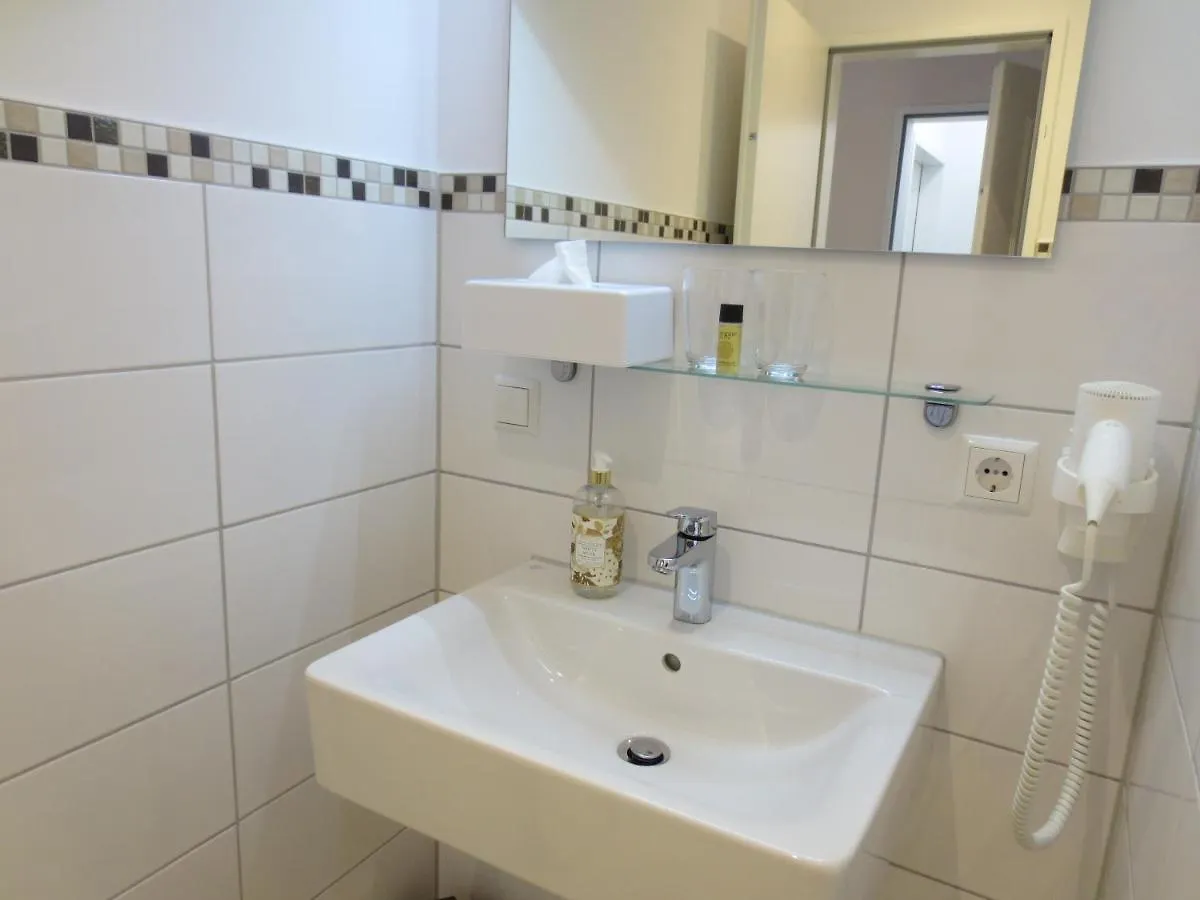 Apartment List Five - Your British Guesthouse Stuttgart Germany