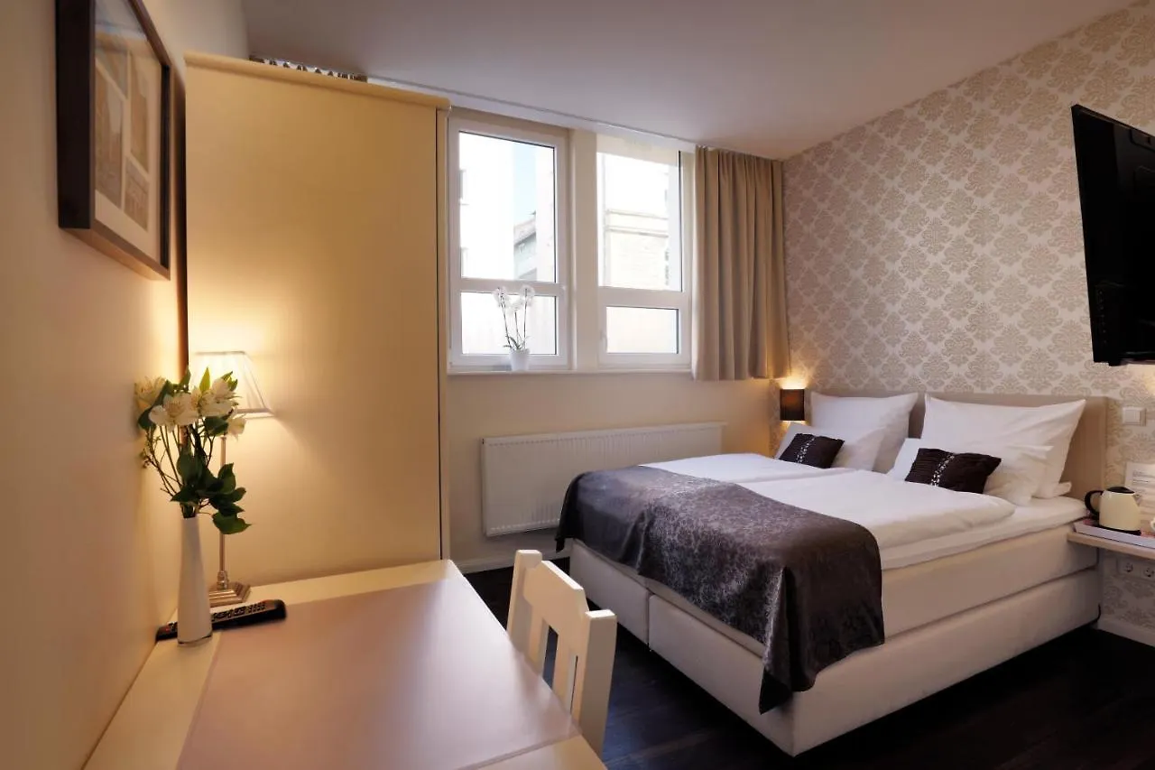 List Five - Your British Guesthouse Stuttgart 0*,  Germany