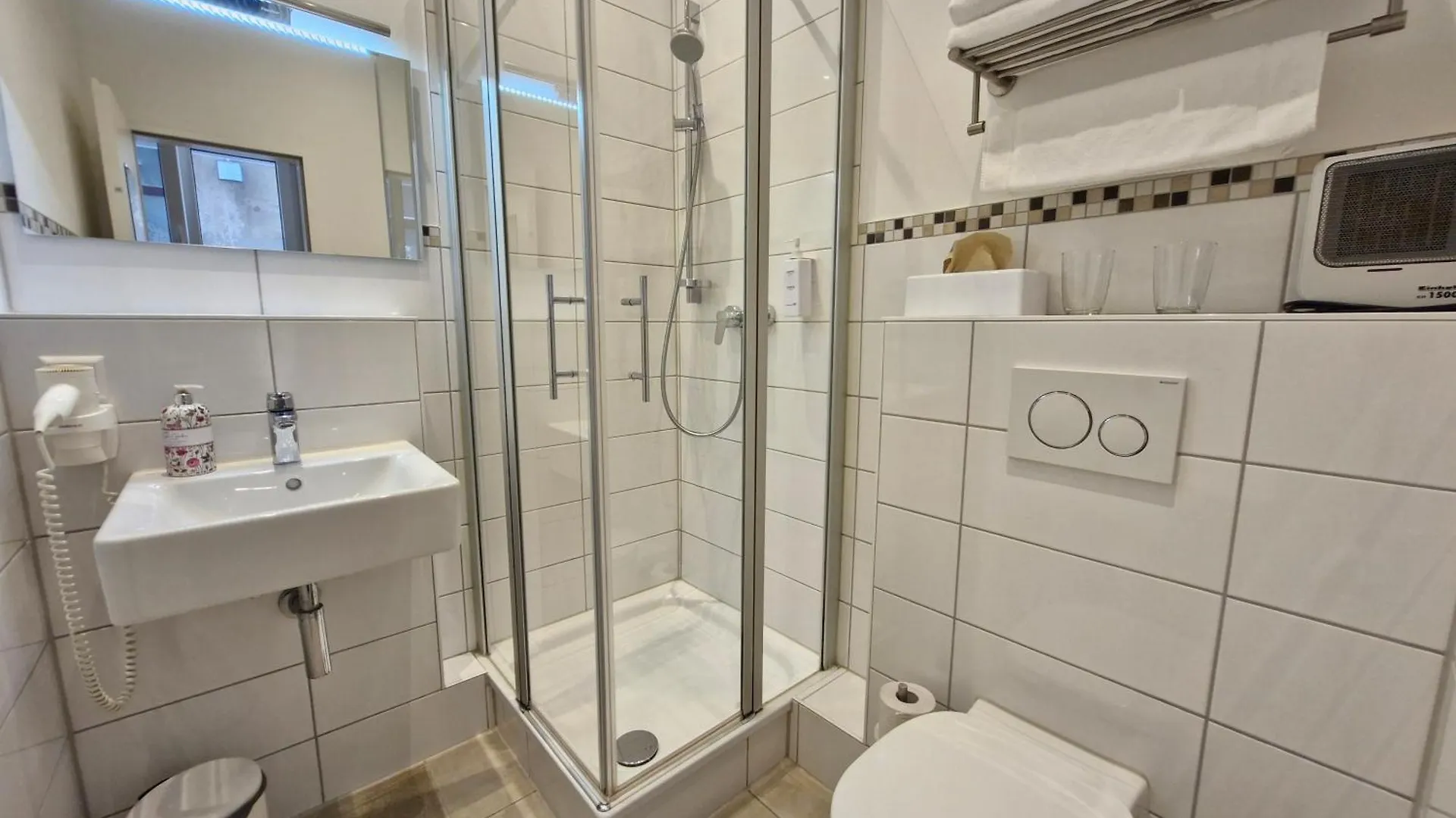 List Five - Your British Guesthouse Stuttgart 0*,