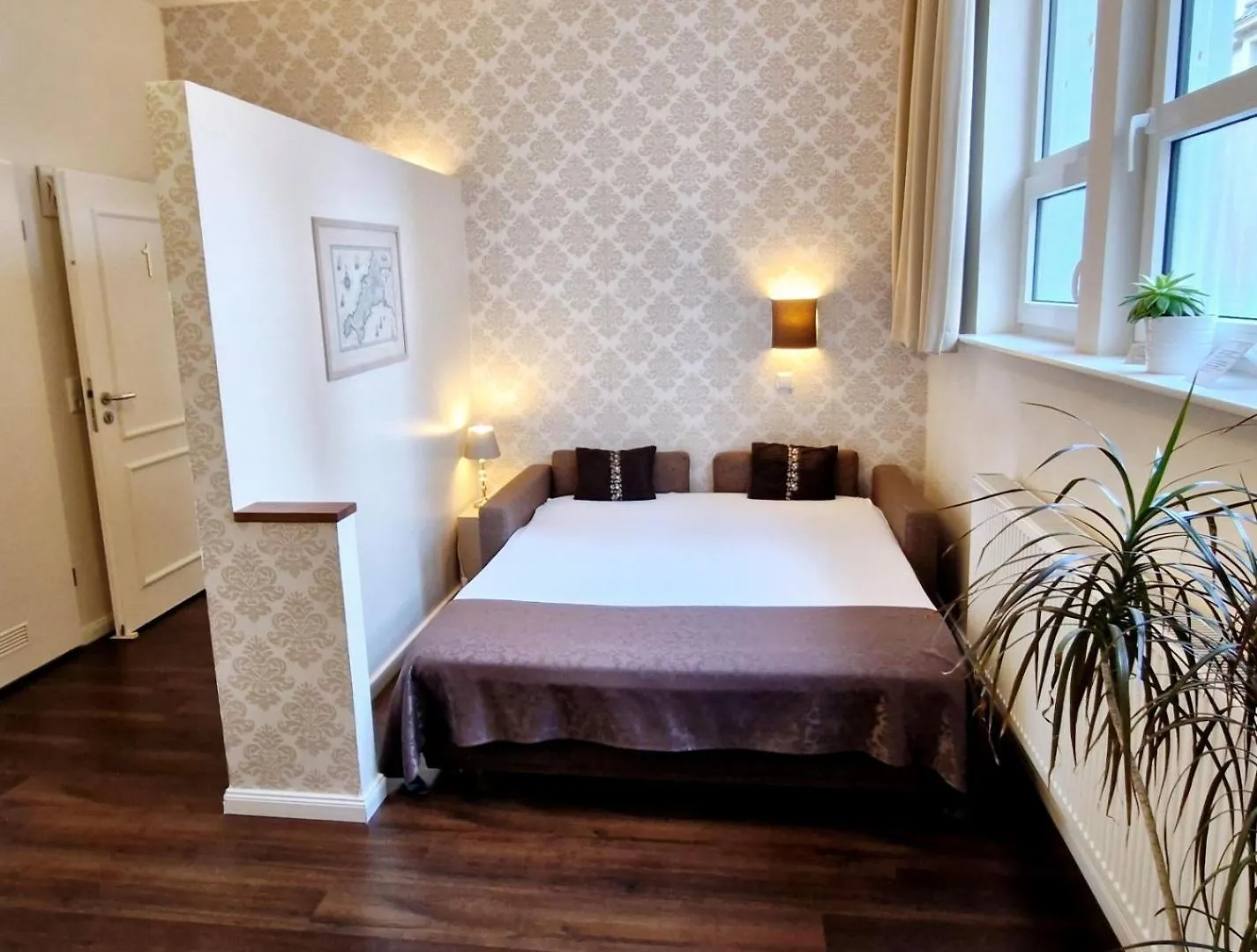 List Five - Your British Guesthouse Stuttgart Apartment