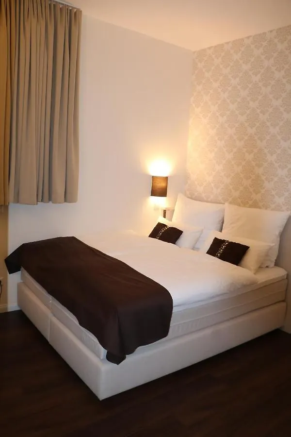 List Five - Your British Guesthouse Stuttgart 0*,